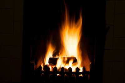 Fire Safety Expert Shares Cautionary Advice for Those Using Log and Coal Fires This Winter